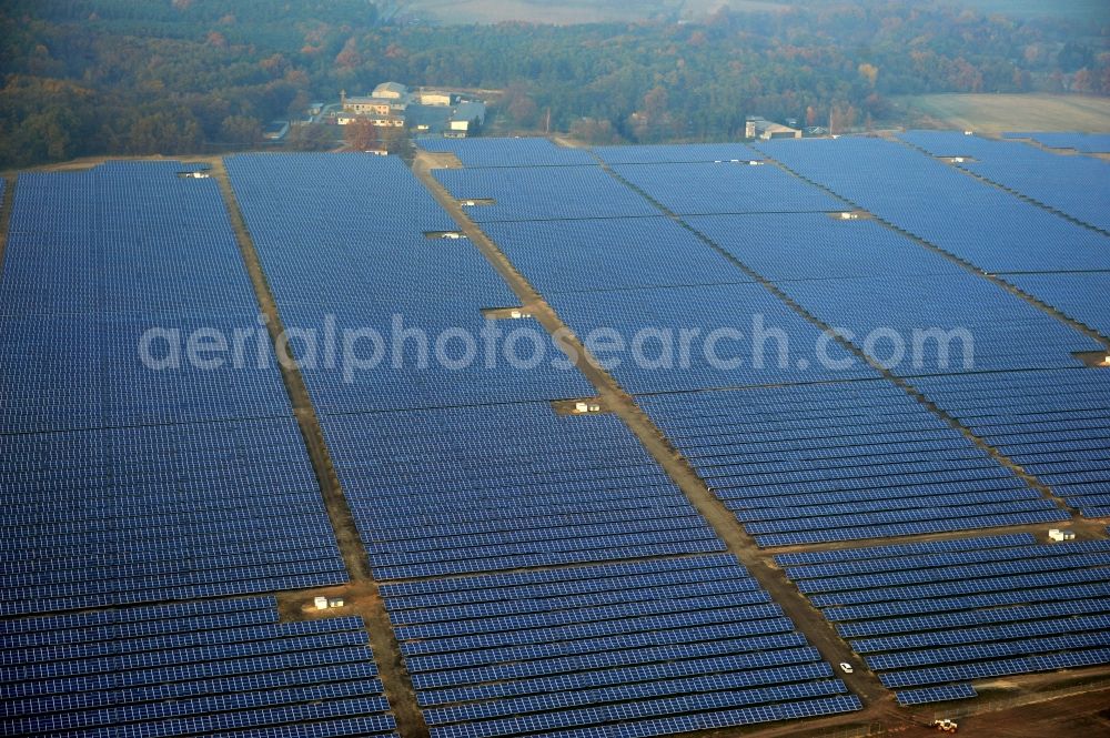 Fürstenwalde/Spree from the bird's eye view: Solar power plant and photovoltaic systems on the former airfield in Fuerstenwalde / Spree in Brandenburg