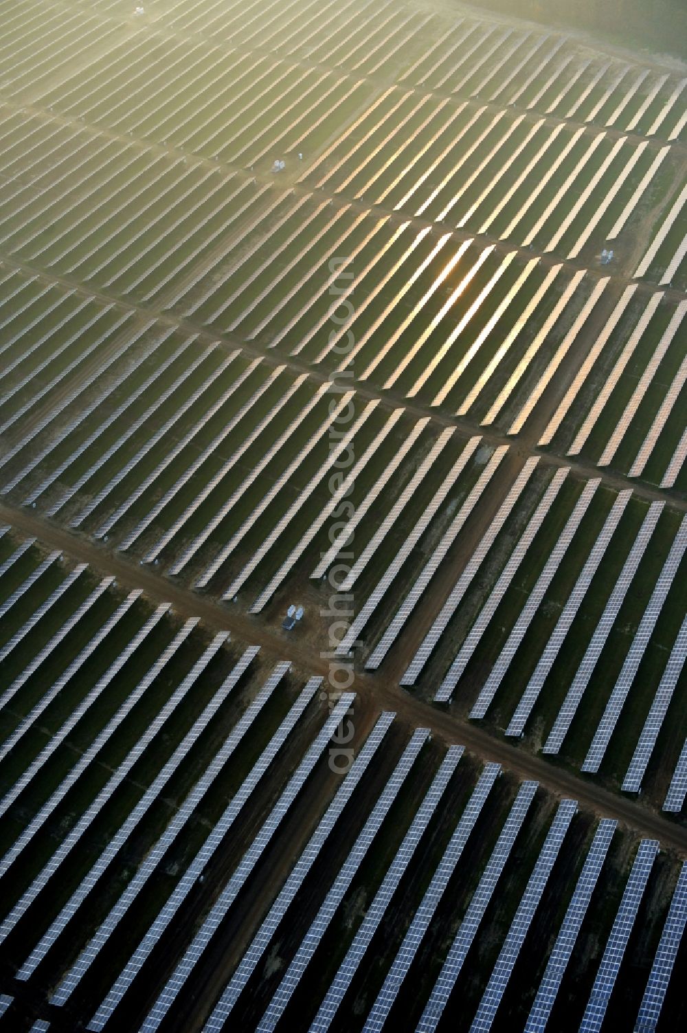 Aerial photograph Fürstenwalde/Spree - Solar power plant and photovoltaic systems on the former airfield in Fuerstenwalde / Spree in Brandenburg