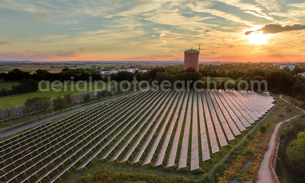 Aerial photograph Ludwigsburg - Panel rows of a solar power plant and solar thermal system on a field on the street Roemerhuegelweg in Ludwigsburg in the state of Baden-Wuerttemberg, Germany