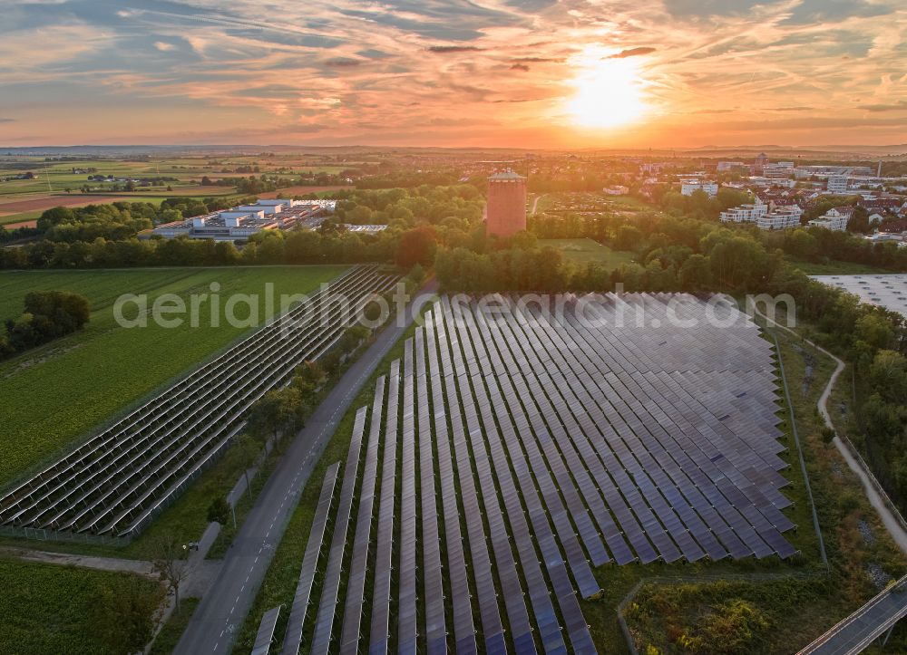 Ludwigsburg from above - Panel rows of a solar power plant and solar thermal system on a field on the street Roemerhuegelweg in Ludwigsburg in the state of Baden-Wuerttemberg, Germany