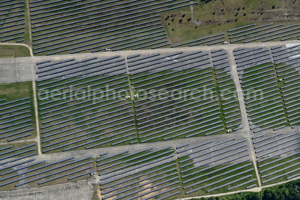 Aerial photograph Finowfurt - Solar power plant and photovoltaic systems on the airfield in Finowfurt in the state Brandenburg, Germany