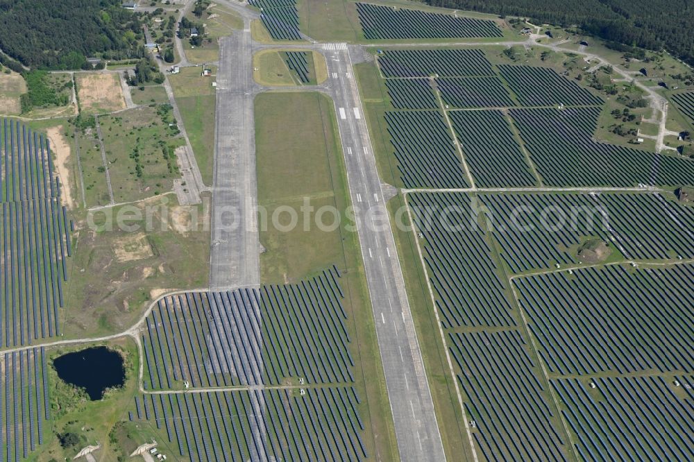 Aerial image Finowfurt - Solar power plant and photovoltaic systems on the airfield in Finowfurt in the state Brandenburg, Germany