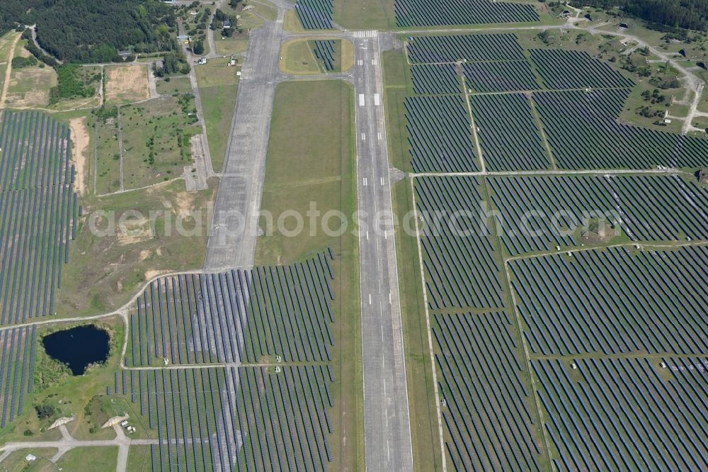 Aerial photograph Finowfurt - Solar power plant and photovoltaic systems on the airfield in Finowfurt in the state Brandenburg, Germany