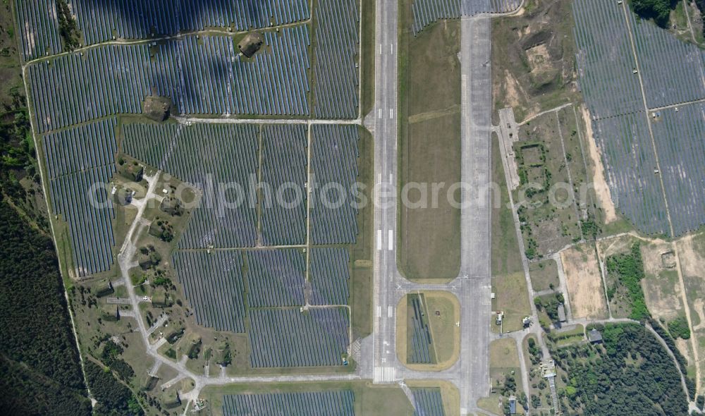 Aerial image Finowfurt - Solar power plant and photovoltaic systems on the airfield in Finowfurt in the state Brandenburg, Germany