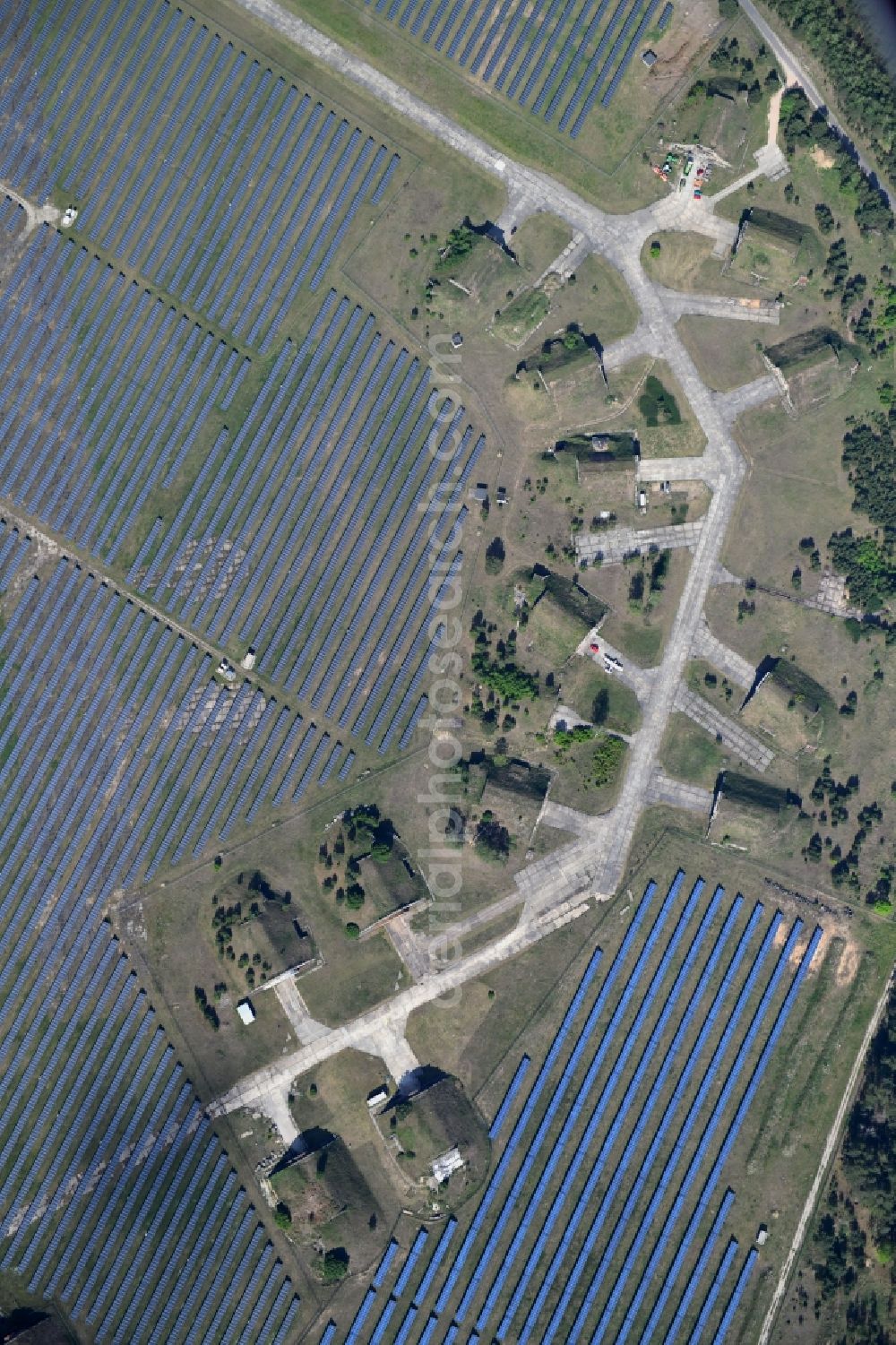 Aerial photograph Finowfurt - Solar power plant and photovoltaic systems on the airfield in Finowfurt in the state Brandenburg, Germany