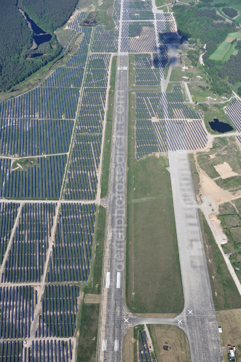 Aerial image Eberswalde - Solar power plant and photovoltaic systems on the airfield in the district Finow in Eberswalde in the state Brandenburg, Germany