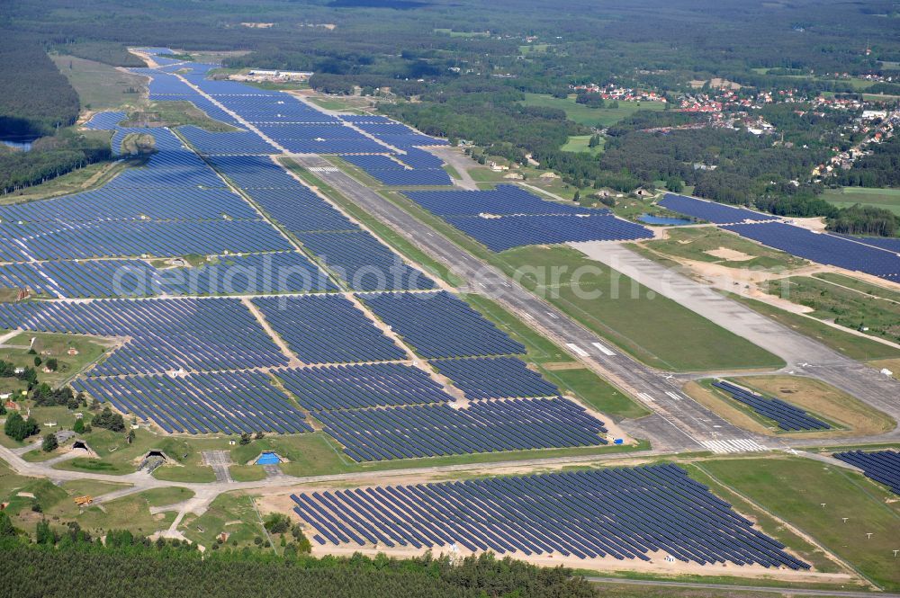 Eberswalde from above - Solar power plant and photovoltaic systems on the airfield in the district Finow in Eberswalde in the state Brandenburg, Germany