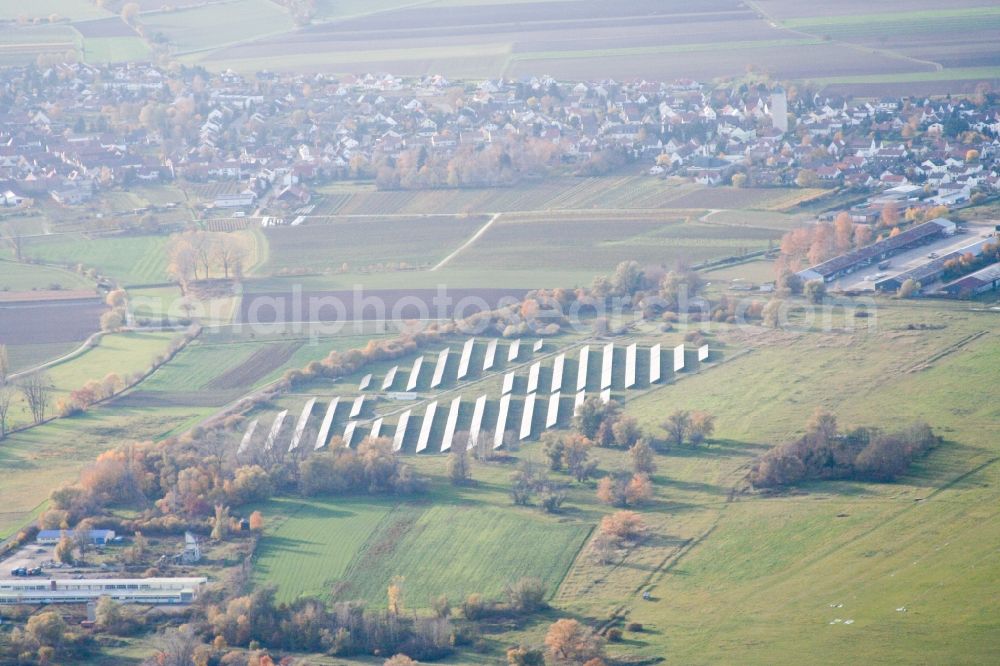 Aerial photograph Neustadt an der Weinstraße - Solar power plant and photovoltaic systems on the airfield in the district Lachen-Speyerdorf in Neustadt an der Weinstrasse in the state Rhineland-Palatinate