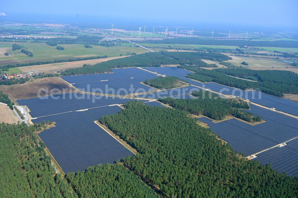 Aerial photograph Schiebsdorf - Solar power plant and photovoltaic systems in a forest area in Schiebsdorf in the state Brandenburg, Germany