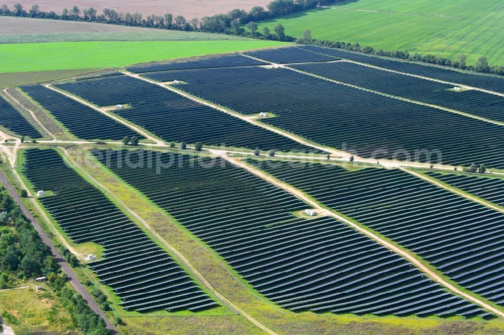 Aerial photograph Silbermühle - Solar power plant and photovoltaic systems in Silbermuehle in the state Mecklenburg - Western Pomerania, Germany