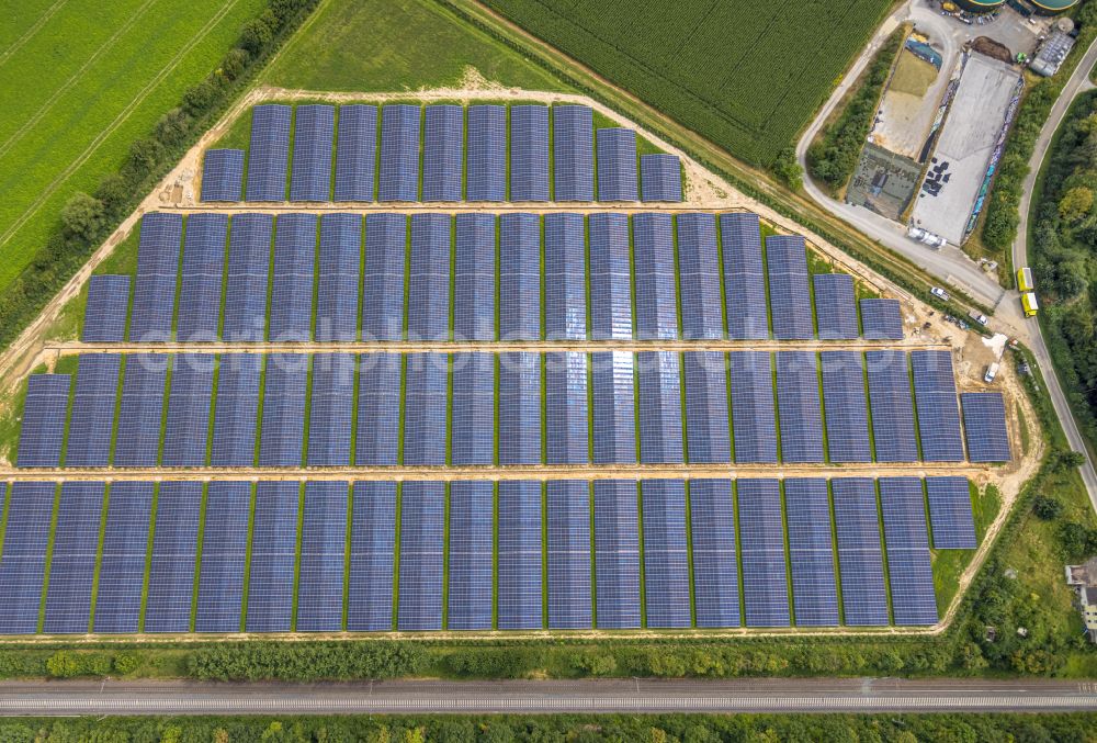 Soest from above - Solar power plant and photovoltaic systems on street Stemweg in Soest in the state North Rhine-Westphalia, Germany