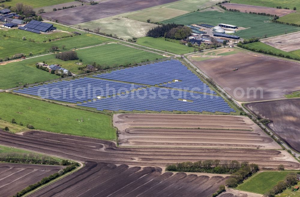 Aerial photograph Horstedt - Solar power station solar park Horstedt in the district Kiel castle in Horstedt in the federal state Schleswig-Holstein