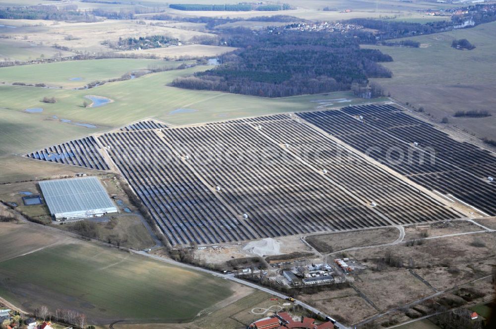 Ahrensfelde OT Eiche from the bird's eye view: Neubau Solarpark Eiche zwischen Mehrower Weg und Hönower Weg / Eichenweg. Projektplanung: PFIXX Solar Systems B.V.