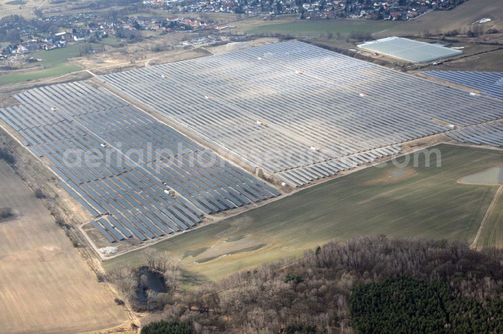 Ahrensfelde OT Eiche from the bird's eye view: Neubau Solarpark Eiche zwischen Mehrower Weg und Hönower Weg / Eichenweg. Projektplanung: PFIXX Solar Systems B.V.