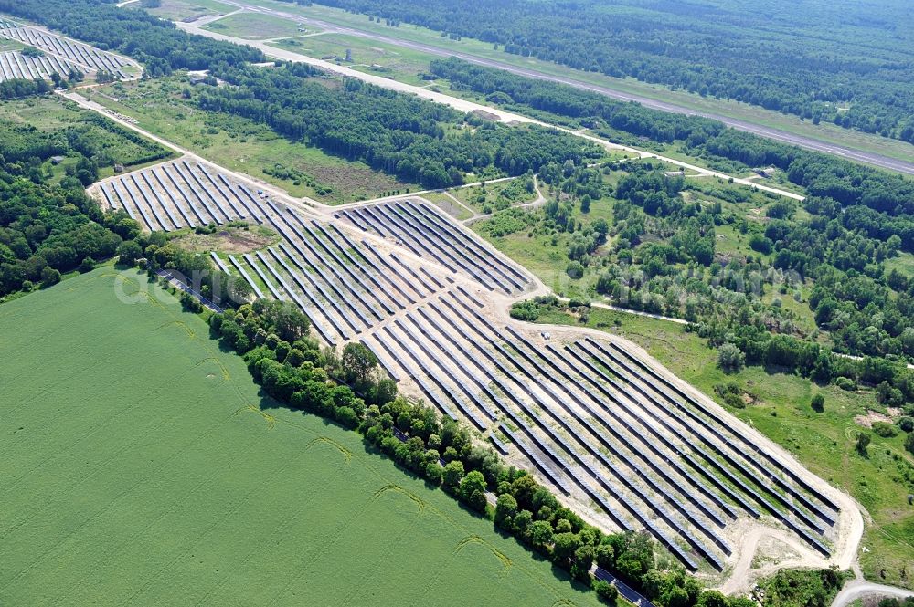 Aerial photograph Allstedt - Solar power plant Allstedt I on the former airfield Allstedt in Saxony Anhalt