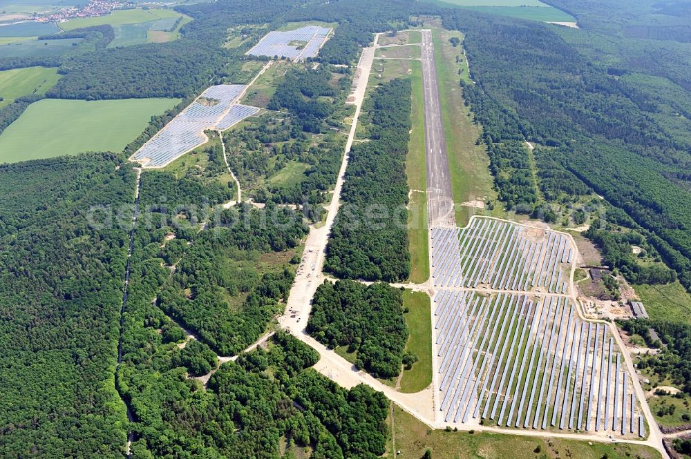 Aerial photograph Allstedt - Solar power plant Allstedt I on the former airfield Allstedt in Saxony Anhalt