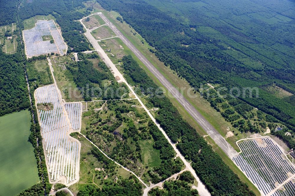 Aerial image Allstedt - Solar power plant Allstedt I on the former airfield Allstedt in Saxony Anhalt