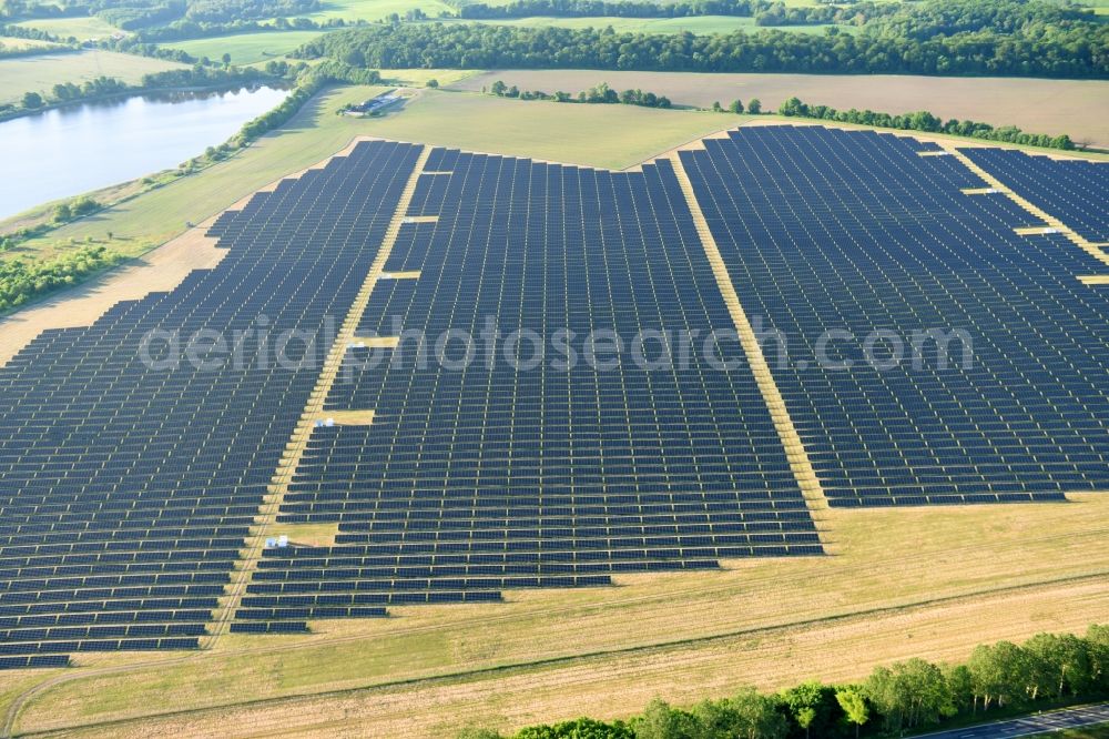 Aerial photograph Jabel - Panel rows of photovoltaic and solar farm or solar power plant in Jabel in the state Mecklenburg - Western Pomerania, Germany