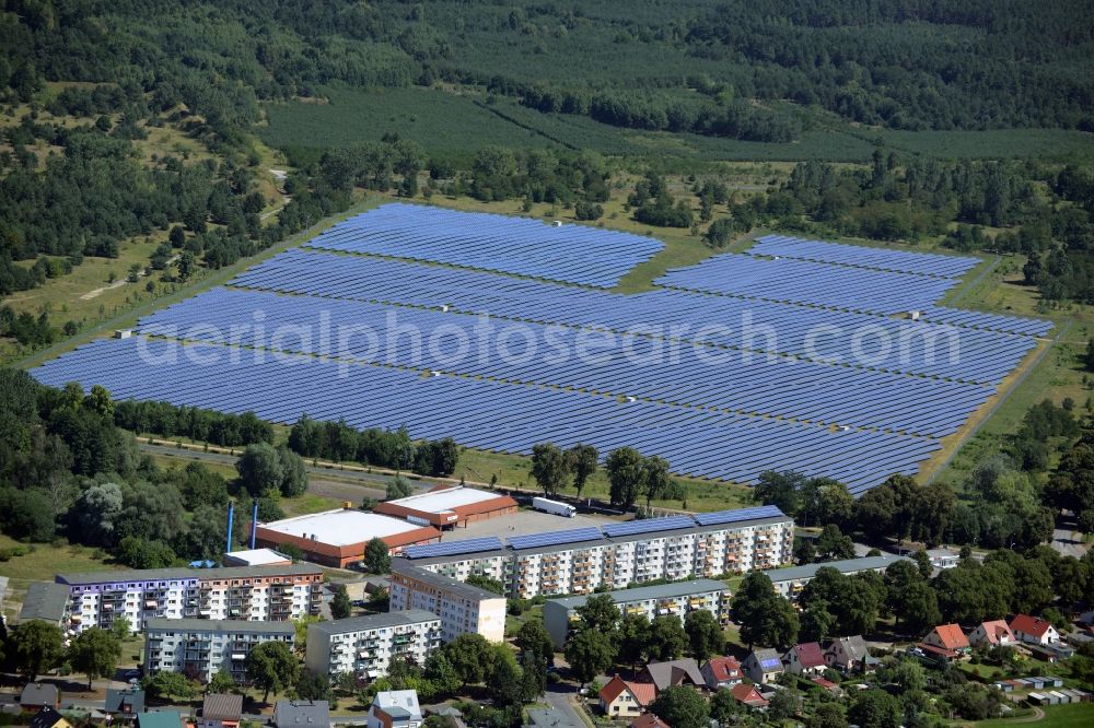 Neustrelitz from above - Panel rows of photovoltaic and solar farm or solar power plant of IBC SOLAR AG in Neustrelitz in the state Mecklenburg - Western Pomerania