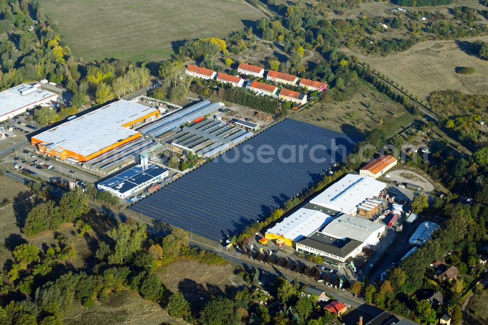 Wittenberge from above - Panel rows of photovoltaic and solar farm or solar power plant on Wahrenberger Strasse in Wittenberge in the state Brandenburg, Germany