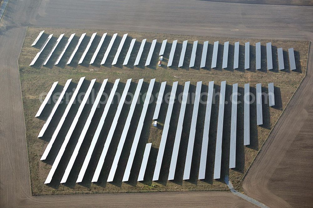 Finsterwalde from above - Solarpark Finsterwalde Drößiger Straße in Finsterwalde / Brandenburg. Solar power plant Finsterwalde.