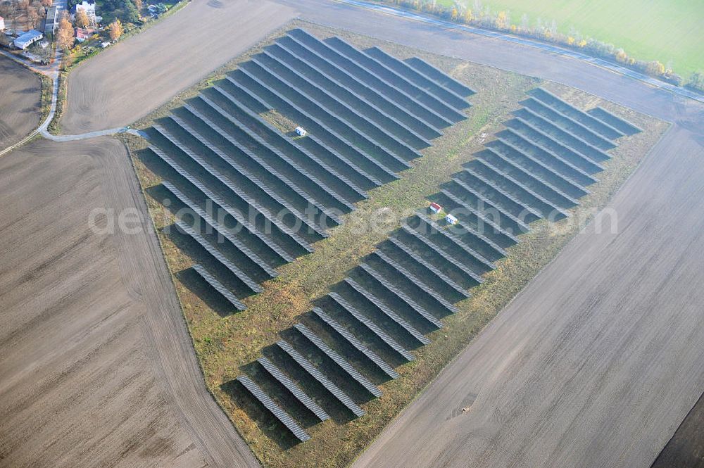 Aerial image Finsterwalde - Solarpark Finsterwalde Drößiger Straße in Finsterwalde / Brandenburg. Solar power plant Finsterwalde.