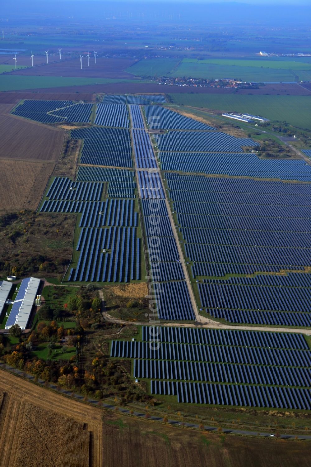 Aerial photograph Köthen - Solar park on the airfield Köthen in Saxony-Anhalt