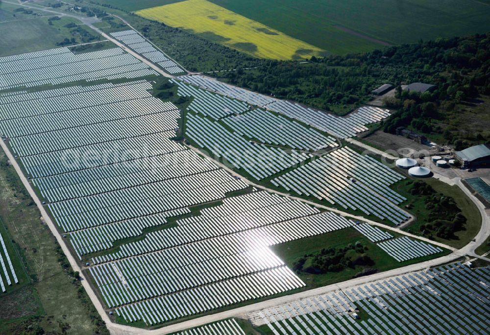 Köthen from the bird's eye view: Solar Park at the former airfield Köthen