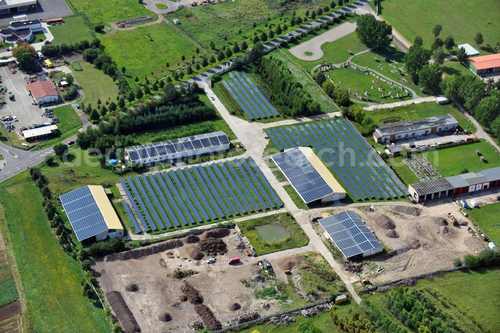 Aerial photograph Bad Langensalza - Photovoltaikanlage / Solaranlage / Solarpark Am Katzenstieg an der Thamsbrücker Landstraße in Bad Langensalza, Thüringen. Ein Projekt der Markus Kästner GmbH, Bau-& Vertrieb von Photovoltaikanlagen. Photovoltaic installation / solar power system / photovoltaic power plant Am Katzenstieg in Bad Langensalza, Thuringia.