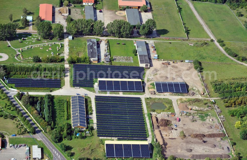 Aerial photograph Bad Langensalza - Photovoltaikanlage / Solaranlage / Solarpark Am Katzenstieg an der Thamsbrücker Landstraße in Bad Langensalza, Thüringen. Ein Projekt der Markus Kästner GmbH, Bau-& Vertrieb von Photovoltaikanlagen. Photovoltaic installation / solar power system / photovoltaic power plant Am Katzenstieg in Bad Langensalza, Thuringia.