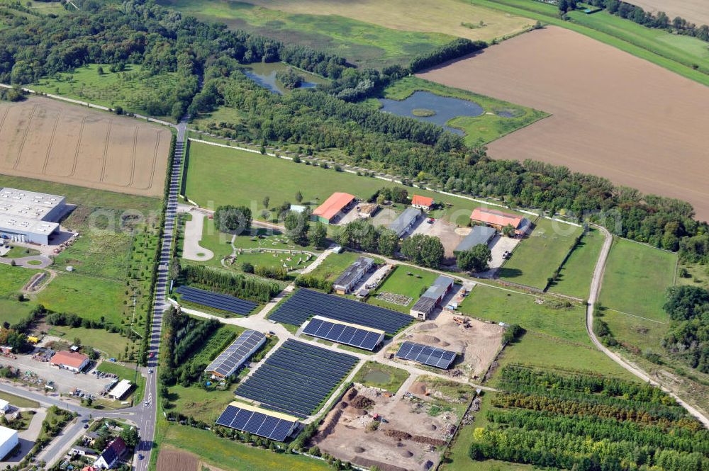 Bad Langensalza from the bird's eye view: Photovoltaikanlage / Solaranlage / Solarpark Am Katzenstieg an der Thamsbrücker Landstraße in Bad Langensalza, Thüringen. Ein Projekt der Markus Kästner GmbH, Bau-& Vertrieb von Photovoltaikanlagen. Photovoltaic installation / solar power system / photovoltaic power plant Am Katzenstieg in Bad Langensalza, Thuringia.