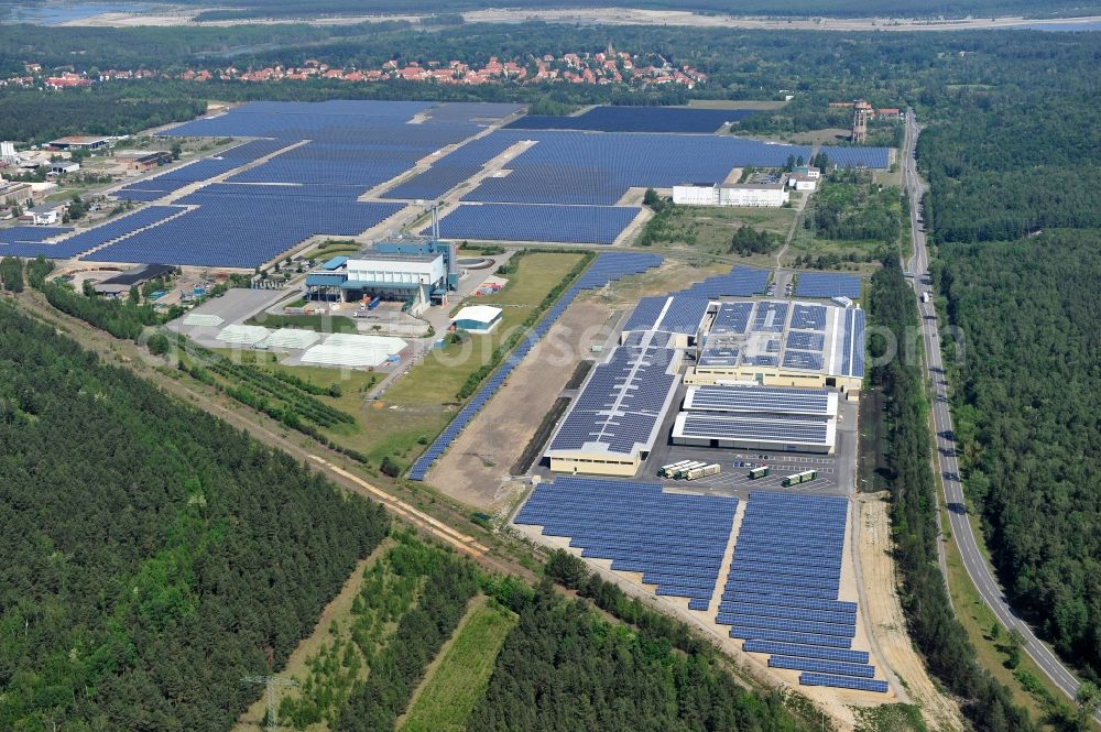 Lauta from the bird's eye view: The completed construction work on the photovoltaic system solar park Lauta on one part of the former Lautawerk-area