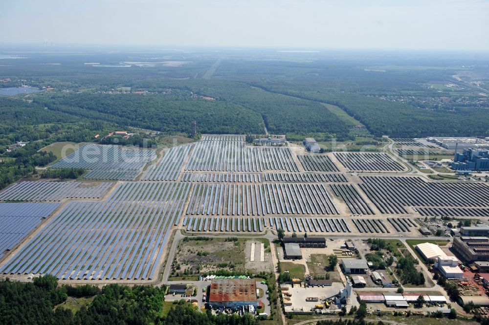 Aerial image Lauta - The completed construction work on the photovoltaic system solar park Lauta on one part of the former Lautawerk-area