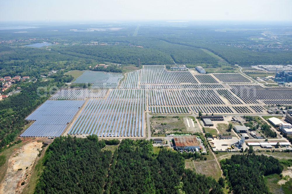 Aerial photograph Lauta - The completed construction work on the photovoltaic system solar park Lauta on one part of the former Lautawerk-area