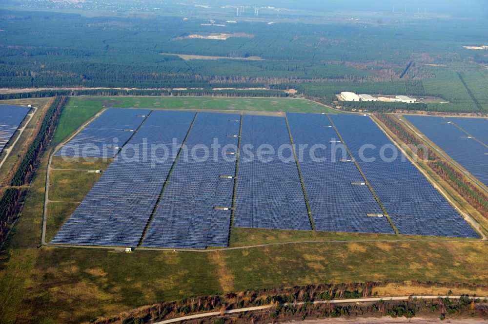 Lichterfeld-Schacksdorf from above - Solarpark / Solaranlage / Photovoltaikanlage Lichterfeld in Brandenburg. Ein Projekt der Q-Cells International GmbH. Solar Park / photovoltaic system in Lichterfeld, Brandenburg.