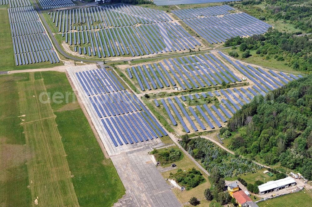 Falkenberg / Elster from above - Solar power station in Falkenberg-Lönnewitz Airport