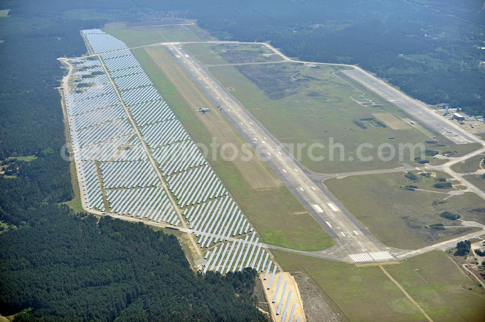 Drewitz from the bird's eye view: Solar power station on Cottbus-Drewitz Airport