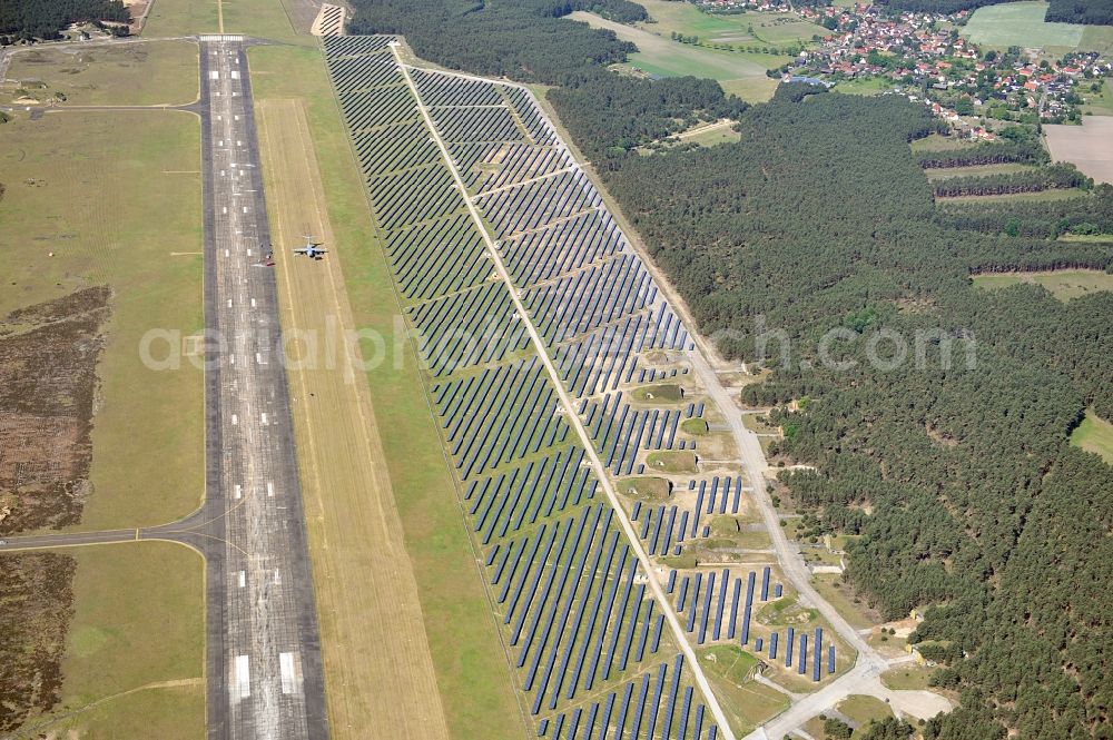 Drewitz from above - Solar power station on Cottbus-Drewitz Airport