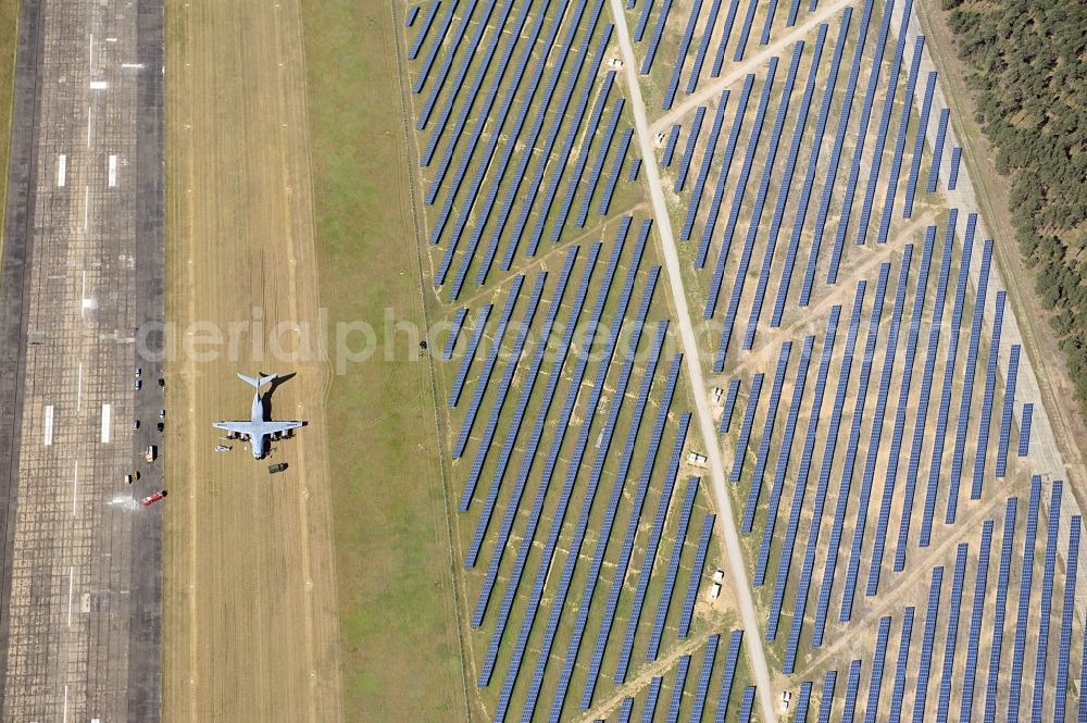 Drewitz from the bird's eye view: Solar power station on Cottbus-Drewitz Airport