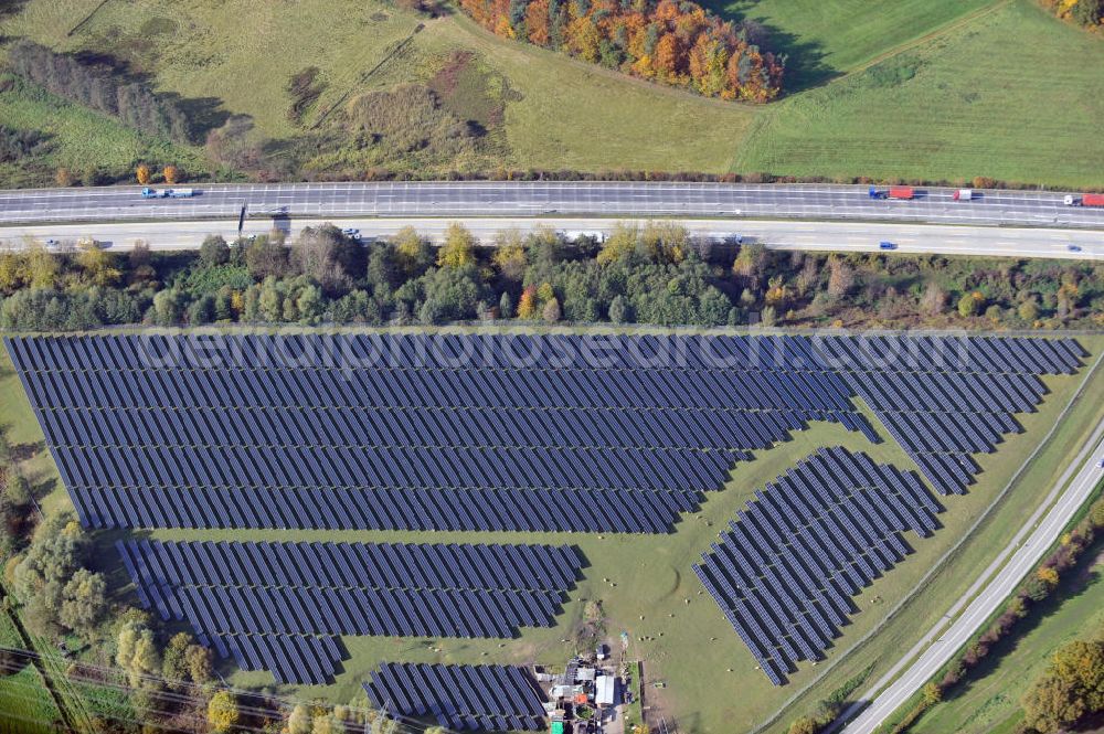 Sinzheim from the bird's eye view: Photovoltaikanlage / Solarpark Sinzheim in Baden-Württemberg. Generalunternehmer ist die Juwi Solar GmbH. Photovoltaic installation / solar power system Sinzheim in Baden-Wuerttemberg.