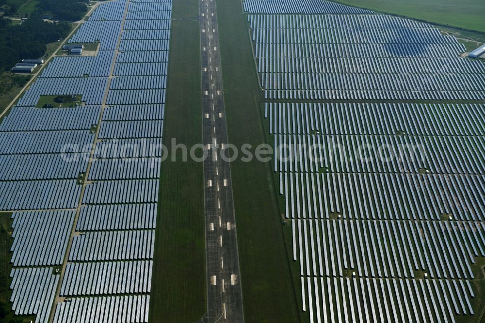 Aerial image Neuhardenberg - Solar Park - Solar power plant and photovoltaic system BaySolar Projekt GmbH on the site of the airfield Neuhardenberg in Brandenburg. http://