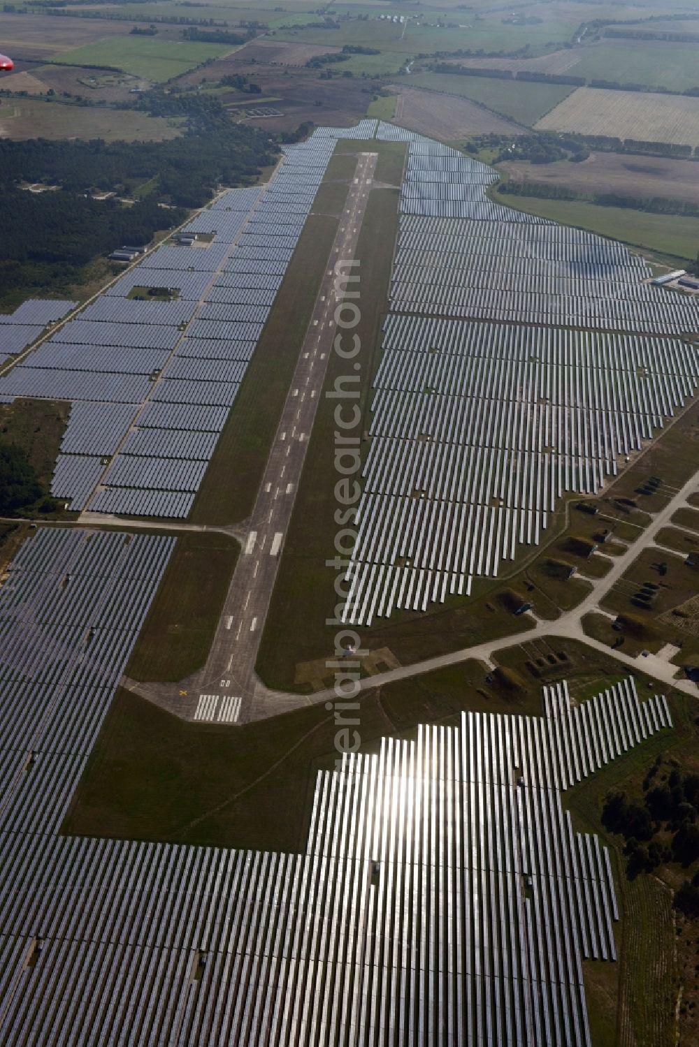 Aerial photograph Neuhardenberg - Solar Park - Solar power plant and photovoltaic system BaySolar Projekt GmbH on the site of the airfield Neuhardenberg in Brandenburg. http://