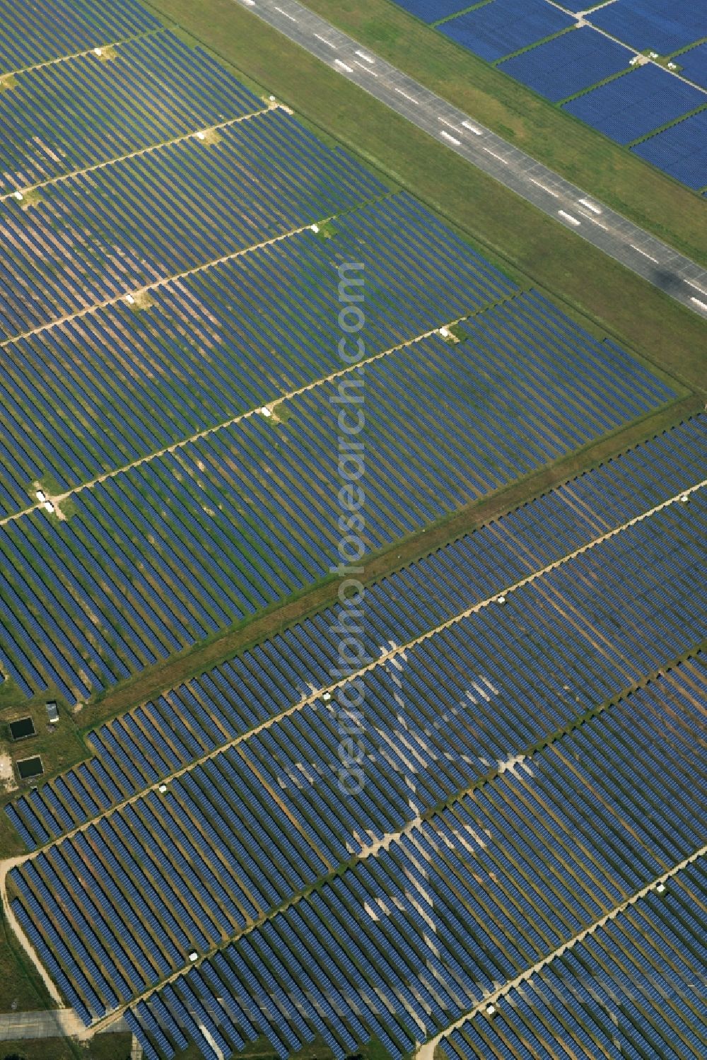 Aerial photograph Neuhardenberg - Solar Park - Solar power plant and photovoltaic system BaySolar Projekt GmbH on the site of the airfield Neuhardenberg in Brandenburg. http://