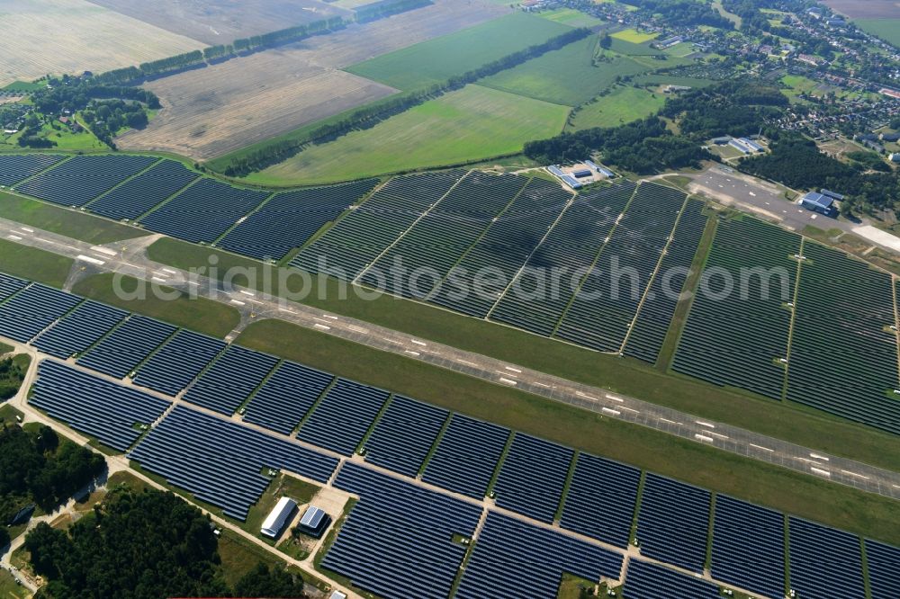 Aerial image Neuhardenberg - Solar Park - Solar power plant and photovoltaic system BaySolar Projekt GmbH on the site of the airfield Neuhardenberg in Brandenburg. http://