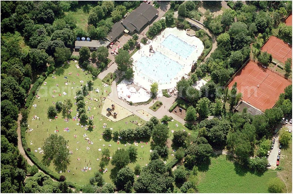 Berlin – Oberschöneweide from above - 23.07.2004 Sommerbad Wuhlheide Treskowallee 211 12459 Berlin – Oberschöneweide