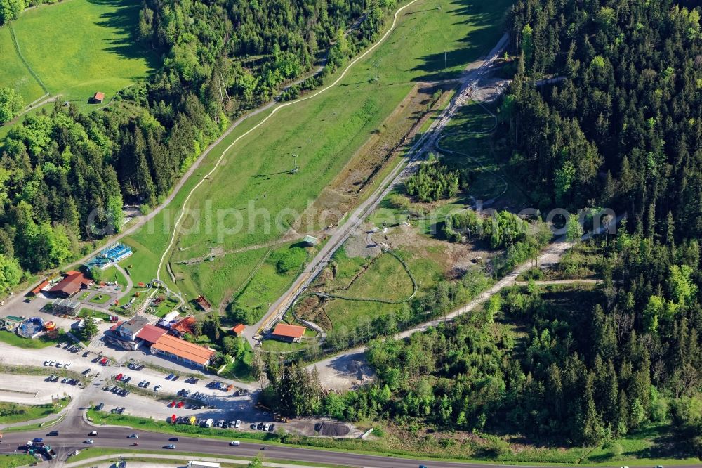 Aerial photograph Wackersberg - Sport- and Leisure Centre of toboggan run Blombergbahn in Wackersberg in the state Bavaria, Germany