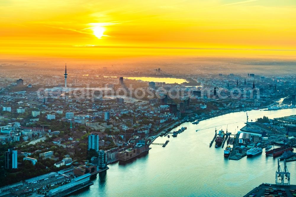 Aerial image Hamburg - Sunrise over the countryside of the port on the river course of the Elbe in the district Hafencity in Hamburg, Germany