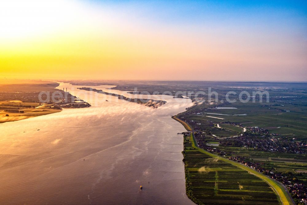 Aerial photograph Jork - Sunrise over the landscape of the mist covered Elbe island along the Elbe river in the district Wedel in Hamburg, Germany