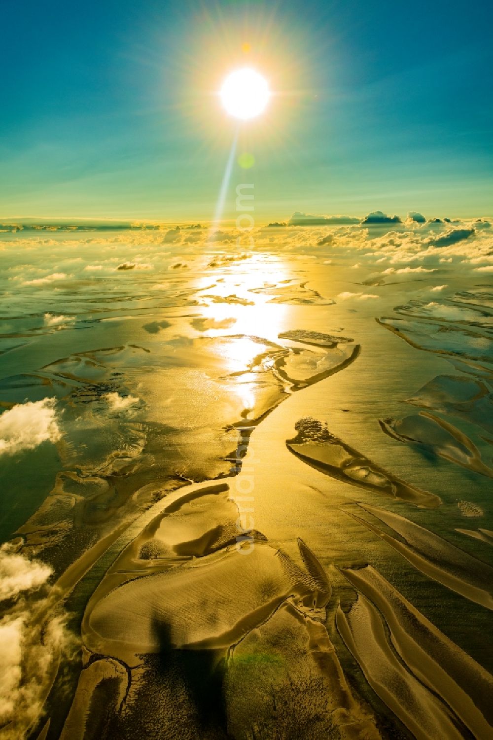 Aerial photograph Cuxhaven - Sunset over the Wadden Sea landscape on the North Sea coast in Cuxhaven in the state, Germany