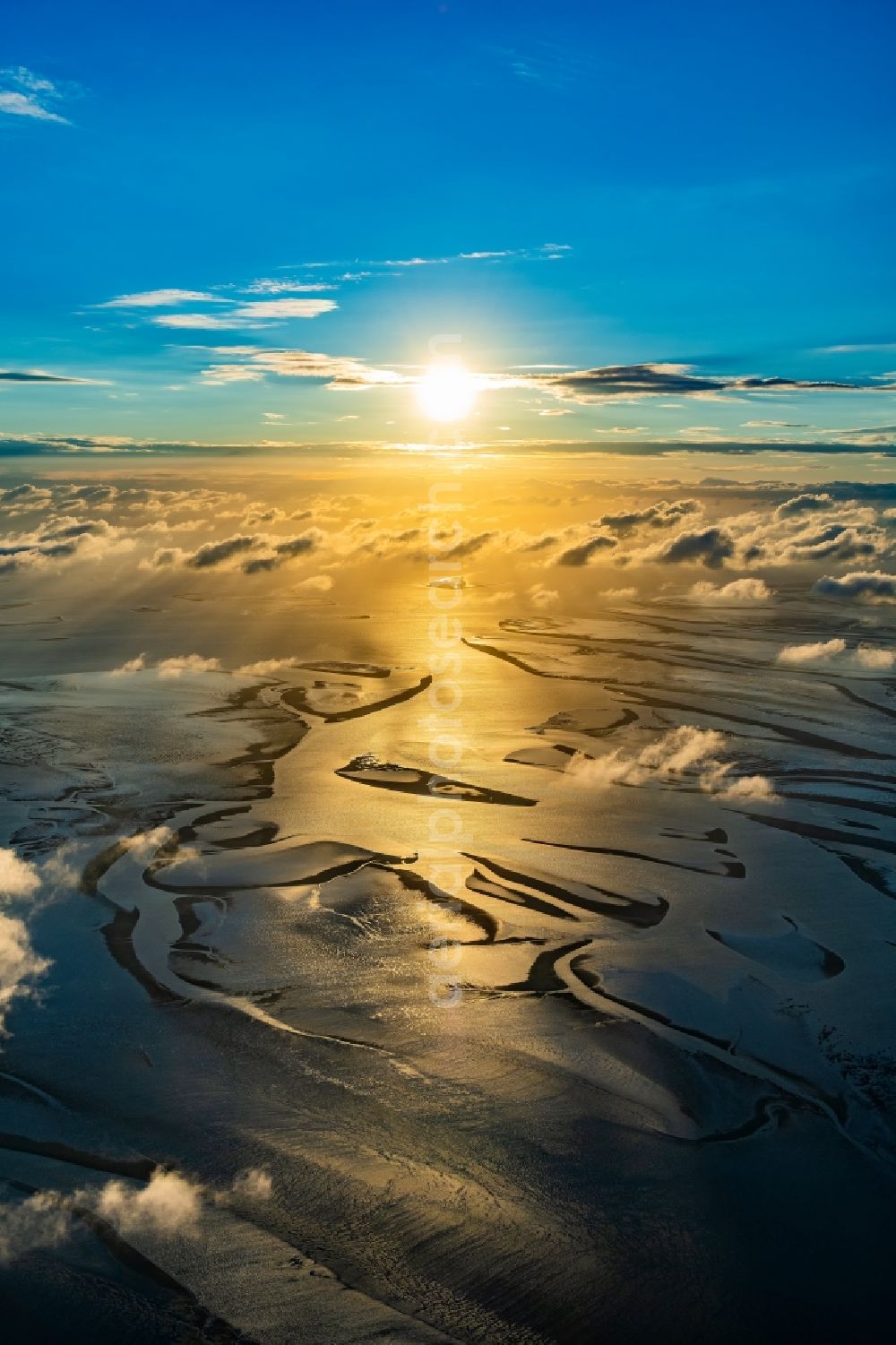 Aerial photograph Cuxhaven - Sunset over the Wadden Sea landscape on the North Sea coast in Cuxhaven in the state, Germany